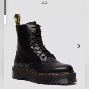 Black dr martens